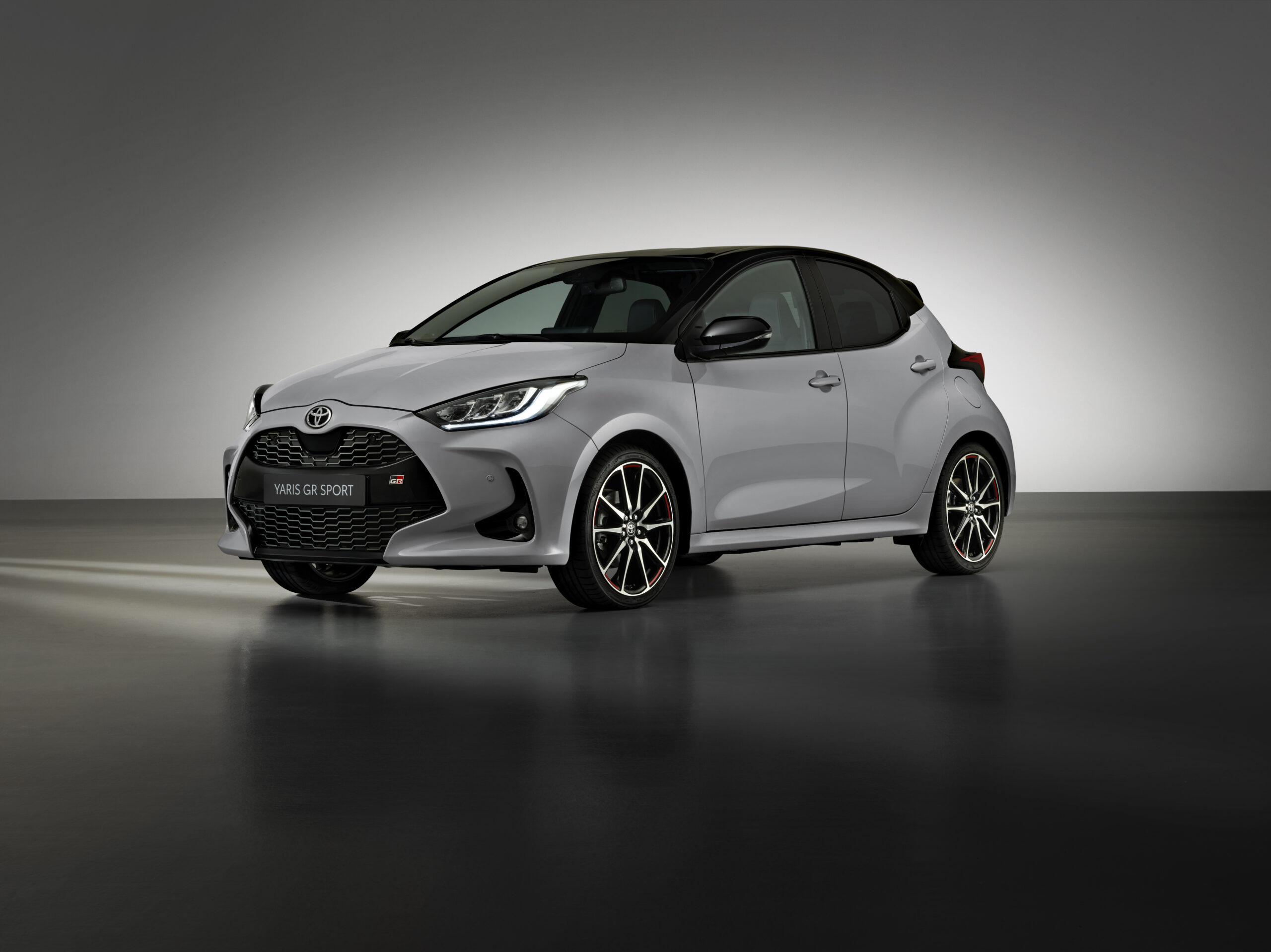 Toyota Yaris Ganha Nova Vers O Gr Sport Automais