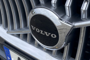 Volvo encerra produção de automóveis a diesel: Conheça o último modelo thumbnail