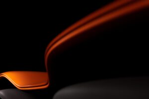 Bentley mostra 3º carro artesanal da era moderna thumbnail